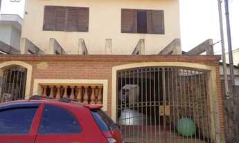 Imagem: Casa com 6 dormitórios à venda, 193 m²