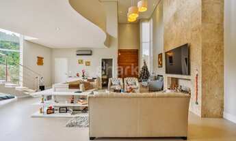 Imagem 5: Casa de condomínio para aluguel possui 460 metros quadrados com 5 quartos