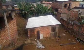 Imagem: Vendo casa com terreno 10x30