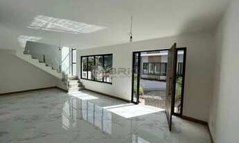 Imagem 2: Casa à venda com 4 quartos sendo 3 suítes, 150 m² na Várzea - Teresópolis/RJ