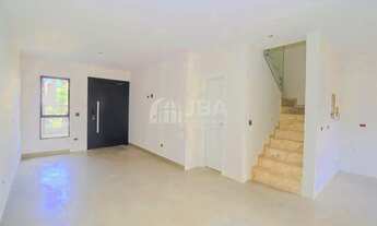 Imagem 6: Sobrado triplex para venda tem 177 m2 com 3 quartos sendo 1 suíte - Curitiba - PR