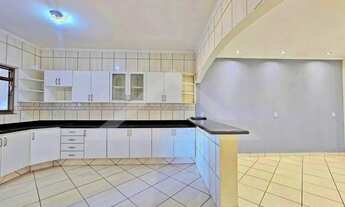 Imagem 5: Sobrado residencial / comercial á venda no Bairro Jardim Interlagos, próximo à Rod. Anhang