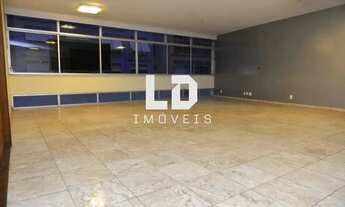 Imagem: QUADRA DA PRAIA EM RUA TRANQUILA E ARBORIZADA