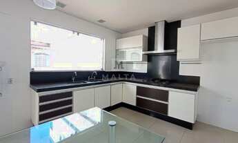 Imagem 3: Casa à venda no bairro Barreiro de 4 quartos