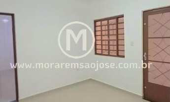 Imagem 3: Casa para Venda em São José dos Campos, Jardim Uirá, 2 dormitórios, 1 banheiro, 2 vagas