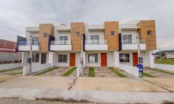 Imagem 2: Lindo sobrado 3d sendo 1 suíte com sacada, lareira e amplo pátio em residencial