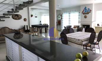 Imagem 3: Casa Mobiliada, Decorada com 06 Suítes Localizada no Bairro Praia do Estaleiro de Balneári