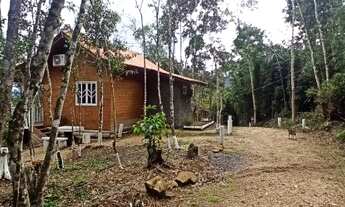 Imagem 2: Pousada a venda com porteira fechada