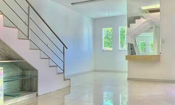 Imagem 2: CD 108, Condomínio Jardim de Alice e Pereira, Casa Duplex com 03 suítes, piscina