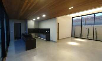 Imagem 4: Casa de Condomínio para venda com 240m, 4 suítes, área gourmet e piscina