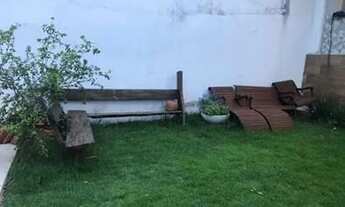 Imagem 6: Sobrado à venda no Setor Jaó em lote inteiro com quatro quartos, sendo duas suítes no térr