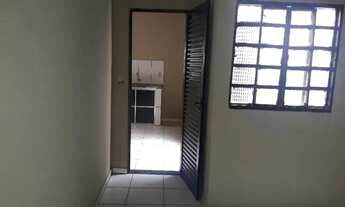 Imagem 6: Alugo 680,00- Centenário 2 quartos