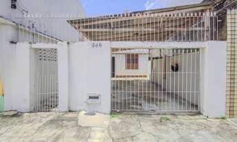 Imagem: Alugo casa com área de 700m² entre casa