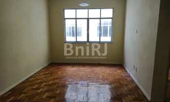 Imagem 2: NITEROI - ICARAÍ - Excelente apartamento na Rua Ator Paulo Gustavo,com 52 m², a uma quadra