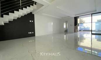 Imagem 2: Sobrado à venda no bairro Ressacada - Itajaí/SC