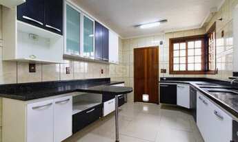 Imagem 4: Casa para Venda - 300m², 4 dormitórios, sendo 1 suites, 4 vagas - Jardim Floresta