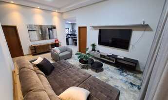 Imagem 6: Casa de condomínio para venda tem 220 metros quadrados com 3 quartos