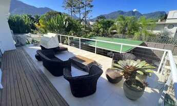 Imagem 3: Casa de condomínio para venda tem 440 metros quadrados com 5 quartos