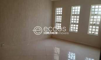 Imagem 6: Casa para aluguel, 4 quartos, 2 suítes, 2 vagas, Jardim das Palmeiras - Uberlândia/MG