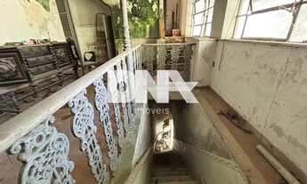 Imagem: Casa histórica com terreno e plato á venda