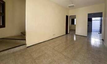 Imagem 2: CD 085, Maraponga, Casa duplex com 03 quartos, 03 banheiros, 02 vagas