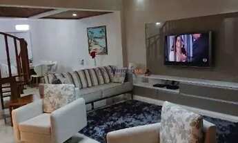 Imagem 6: Casa em Porto Alegre, no bairro Espirito Santo, com 4 dormitório(s), e 4 banheiros, à vend