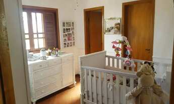 Imagem 6: Sobrado para venda possui 260 metros quadrados com 4 quartos