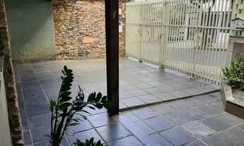 Imagem 7: Casa para venda possui 239 metros quadrados com 4 quartos em Rio Branco - Belo Horizonte