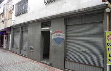 Imagem 4: Excelente prédio comercial. Travessa Castro Alves, parte baixa da Marechal. Lojas e dois p