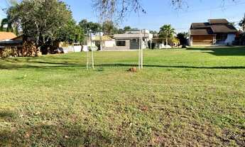 Imagem 4: Lindo Terreno no Condomínio Recreio na Represa de Martinopolis com 526 m2