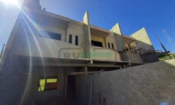 Imagem 2: Casa para venda tem 130 metros quadrados com 3 quartos em Jóquei Clube - Juiz de Fora - MG