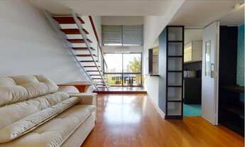 Imagem 1: Lindo apartamento duplex reformado em ótima localização!