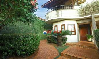 Imagem 4: Casa clássica de alto padrão