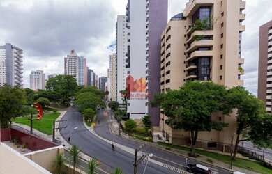 Imagem 2: CURITIBA - Apartamento Padrão - Água Verde
