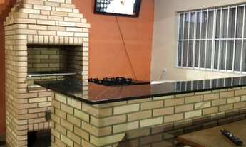 Imagem 4: Vendo casa com piscina