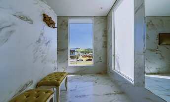 Imagem 4: Casa Neoclássica minimalista com quintal, gazebo e piscina privativa