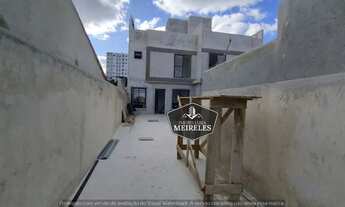 Imagem 4: Imobiliária Meireles oferece sobrado no bairro Lindóia, Curitiba/PR