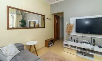 Imagem 7: Apartamento 2 dormitórios, com sacada, excelente vista, semi mobiliado na Rua Jerônimo de