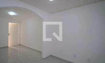 Imagem 4: Casa para Aluguel - Pinheirinho, 2 Quartos, 45 m2