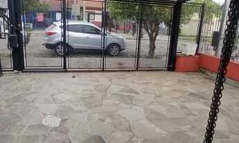 Imagem 2: Casa no bairro Hípica com 3 dormitórios, 2 vagas - Hípica