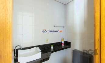 Imagem 3: EXCELENTE SALA COMERCIAL, muito bem localizada no bairro Menino Deus, 01 banheiro, sacada