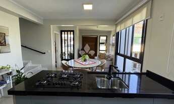 Imagem 4: Sobrado com 2 suítes e terraço - bairro Ambrósio, Garopaba/SC