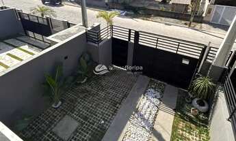 Imagem 4: Casa Moderna espaçosa com Jacuzzi e Decoração de Alto Padrão no Rio Tavares