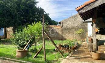 Imagem 4: CASA COM ÓTIMO TERRENO NO BAIRRO SEMINÁRIO