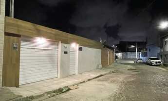 Imagem: Linda Casa Toda Reformada. 30m do Ônibus