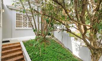 Imagem 2: Casa para venda possui 100 metros quadrados com 3 quartos em Pacaembu - São Paulo - São Pa