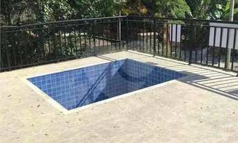 Imagem 6: Casa triplex, primeira locação, em local silencioso e tranquilo, cercada por muito verde,1