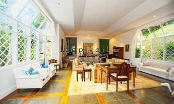 Imagem 3: Casa à venda em Campos do Jordão, 4 suítes, 650m2 área construída