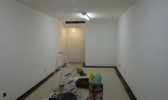 Imagem 7: LOJA DE SUBSOLO COM BANHEIRO