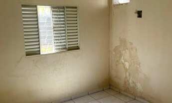 Imagem 3: Casa no bairro Santa Isabel com mais 9 kit nets a reformar